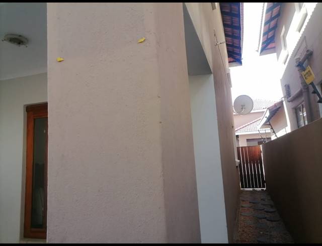 3 BEDROOM TOWNHOUSE FOR SALE IN CASA ACACIA